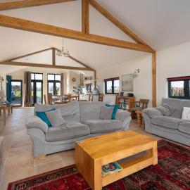 Leveret Lodge with secure garden for Dogs