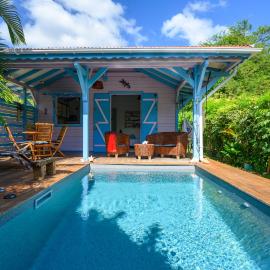 Chez Marie & Philippe Ti'Kaz Cannelle, hotel i Cadet