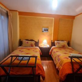 Hostal Montañes