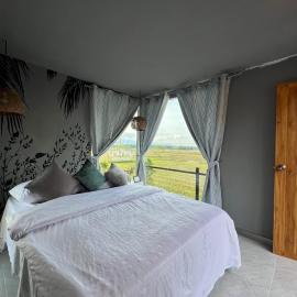 นาน้าหมูฟาร์มสเตย์ NanamooFarmStay, hótel í Trang