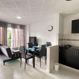 Apartamento Sur de Cali Amplios 2 y 3 dormitorios lavadora secadora wifi