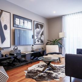 Monochrome Muse - Stylish Retreat near CBD & Beach