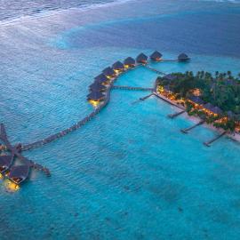 Adaaran Club Rannalhi - All Inclusive - 45 Minutes away from Male by Speedboat, hotel a Maadhoo