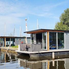 Houseboat Heeg 4 persons, hotel u gradu Heeg