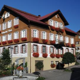 Landgasthof Rössle - Beim Kräuterwirt, hótel í Oberstaufen