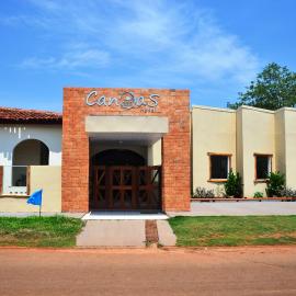 Canoas Hotel, hotel sa Poconé