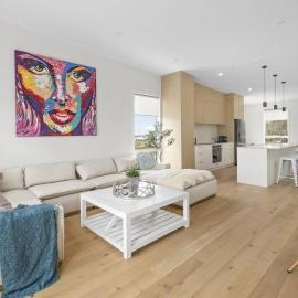Stunning executive family home!, hotel in Paraparaumu