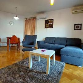 Sea & Mountain View Apartment
