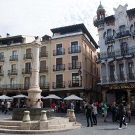 Apartamentos Plaza del Torico, hotelli kohteessa Teruel