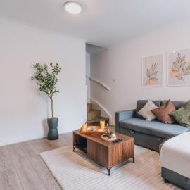 The Bay Hideaway - Lovely 2bd house - up to 6 people, Hotel in Cardiff