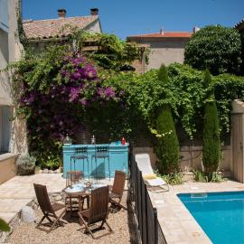 Maison Pelissier Bed and Breakfast with swemming pool、Cuxac-dʼAudeのホテル