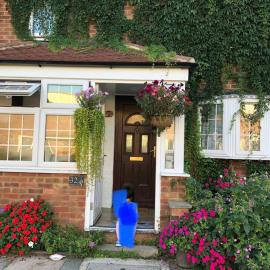 Beautiful Studio Flat Near Lake