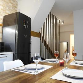 Angelica Residence - Perfect Quiet Center Location - 10mins Walk to Gennadi Beach