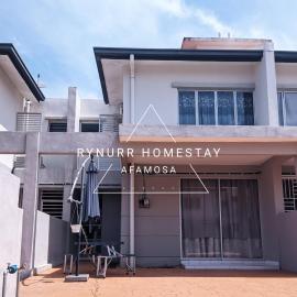 Rynurr Homestay A Famosa near Waterpark