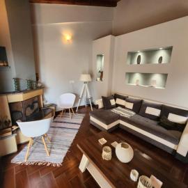 Villa Martheos, hotel en Longos