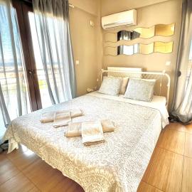Sunrise Studio with unhindered view to the sea.