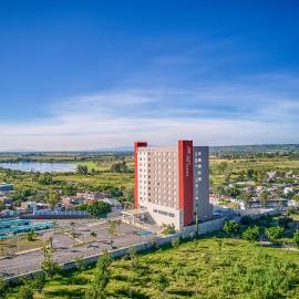 실라오에 위치한 호텔 Fiesta Inn Suites Aeropuerto del Bajío