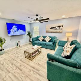 Heart of GNV with King beds, Hotel in Gainesville