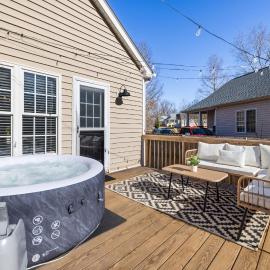 3BD Retreat - Hot Tub & BBQ - Near NCSU & Downtown, hotel a Raleigh