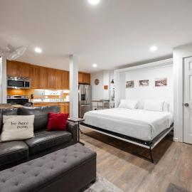 Stunning Deluxe King Studio #124 at Donner Lake Village, готель у місті Тракі