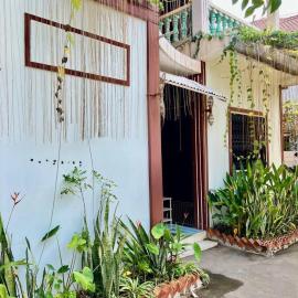Lotus Blanc Homestay, hotel in Battambang