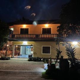 Baan Klong House, Hotel in Baan Khai