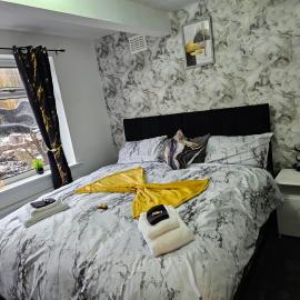 West park Royal House, Holidays, Contractors,Relocation,Free Parking & WiFi