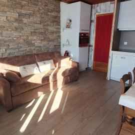 Le Serac W6 appartement with panoramic mountainview end of the hallway managed by private host, hotel Val Thorens-ban