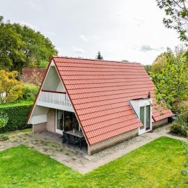 Graspieper I Vrijstaand Huisje met Brede Tuin, hotel u gradu Zwiggelte