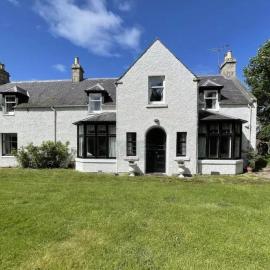 Woodside House, hotel in Crook of Alves