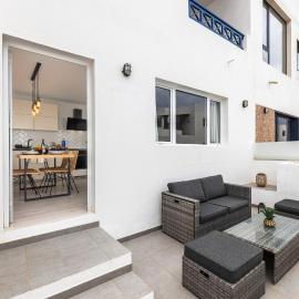 Home2Book Stylish Apt Caleta de Caballo, Terrace