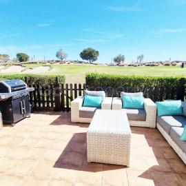 Modern and stylish, 2-bed ground floor apartment