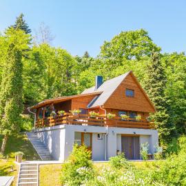 Már Várta-Lak Erdei Wellness Vendégház, hotel v Ostřihomi