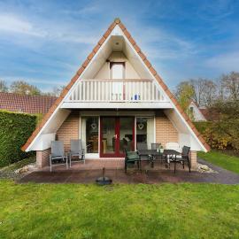 Kuifeend I Chalet met Modern Interieur, hotel u gradu Zwiggelte