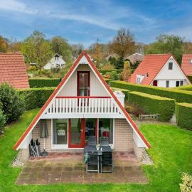 Gele Kwikstaart I Ruime Woning met Mooie Zonnige Tuin