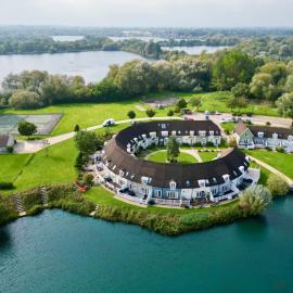 Nyhavn Lakeside Cottage, hotel a Cirencester