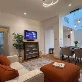 Spacious, Worcester city centre 2 bedroom apartment, hotel in Worcester