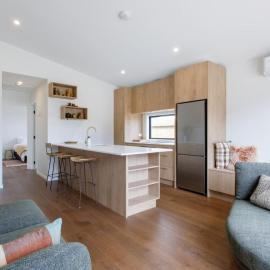 Longview Luxe Retreat, hotel in Lake Hāwea