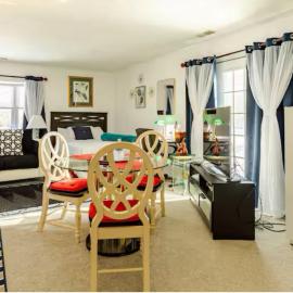 Carmel में, होटल Charming Carmel Suite 8 min to Carmel Arts District