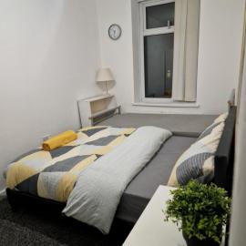 Double Room In Haughton Green Denton M34, hotel in Denton