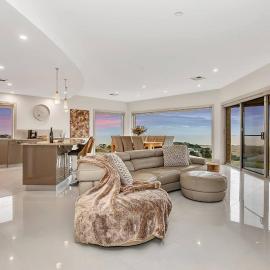 Myponga Beach Luxe - Stunning Seaside Sunsets, hotel a Myponga