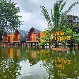 Chevilly Resort & Camp, hotel di Bogor