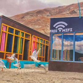 snow land wooden cottage, hotel sa Spangmik
