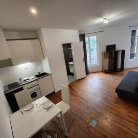 Agréable et vaste Studio à 350 M de Paris