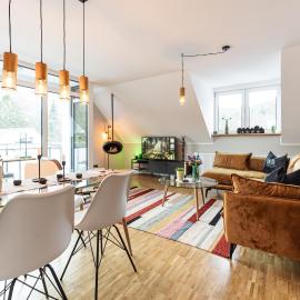 Waldbewohner Apartments / Hirsch