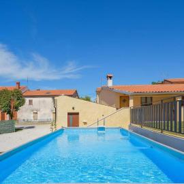 Casa Ivana, hotell i Karojba
