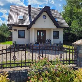 Dom Na Wzgórzu Bakałarzewo，位于Bakałarzewo的酒店