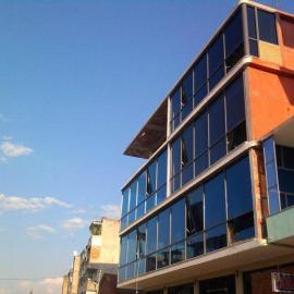 Viesnīca Liqeni Apartment pilsētā Belsh