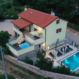 Villa Holiday Home Tos: Risika şehrinde bir otel