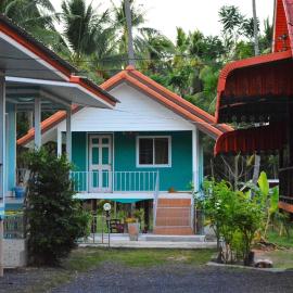 Patcharin Home Stay